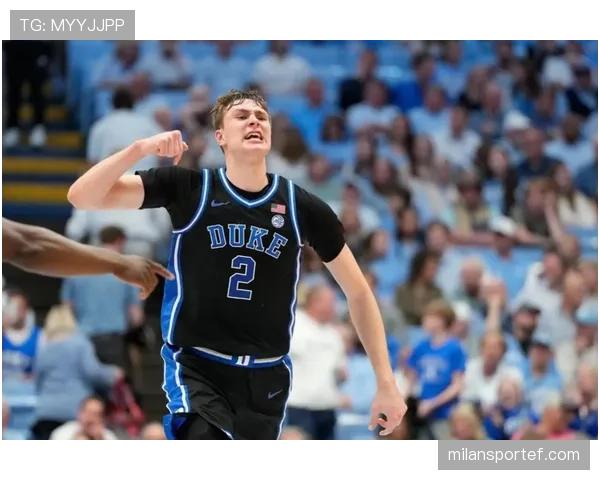 库珀·弗拉格挡拆换防 更胜高中展现牵制力