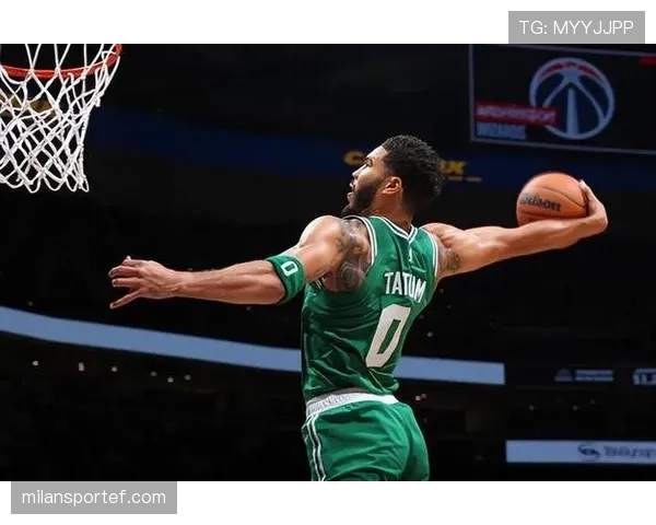 杰森·塔图姆单打效率提升显著，关键时刻得分拉开与浓眉差距